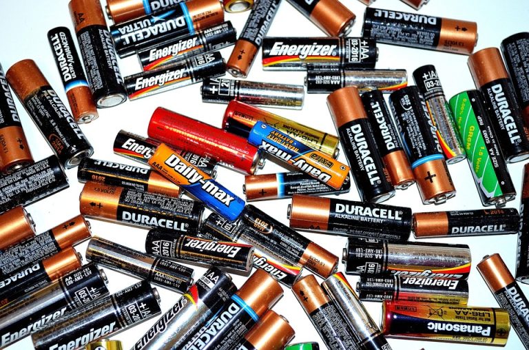 Незаменяемите батерии са лоша новина за околната среда и потребителите